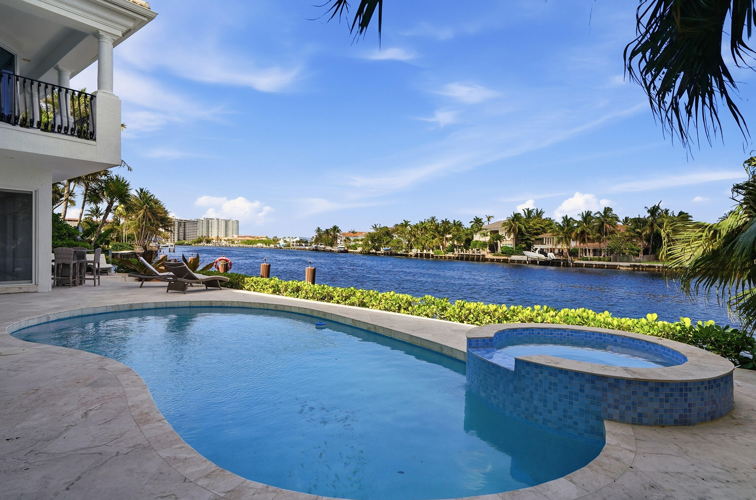 CARIBBEAN KEYS - Residential