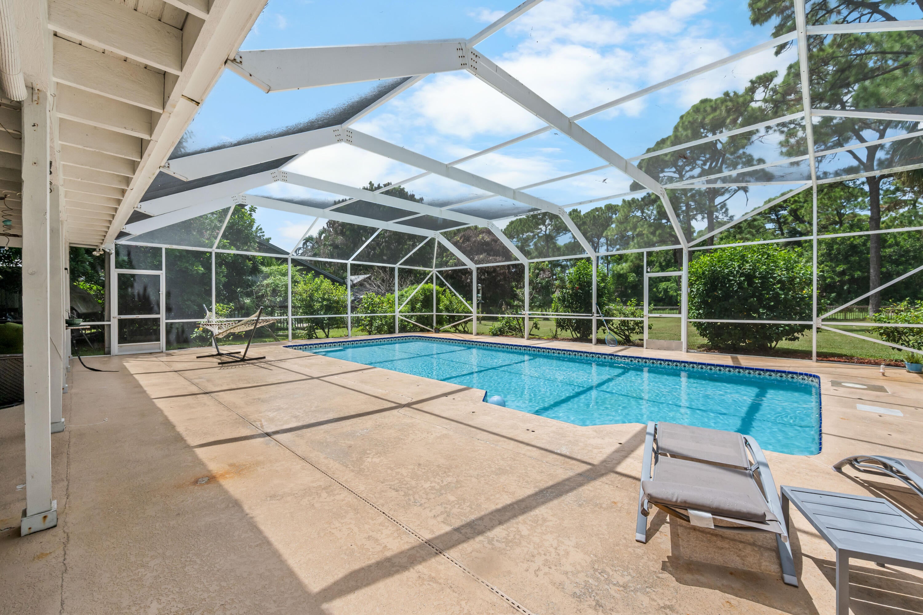 330 NE TOWN Terrace