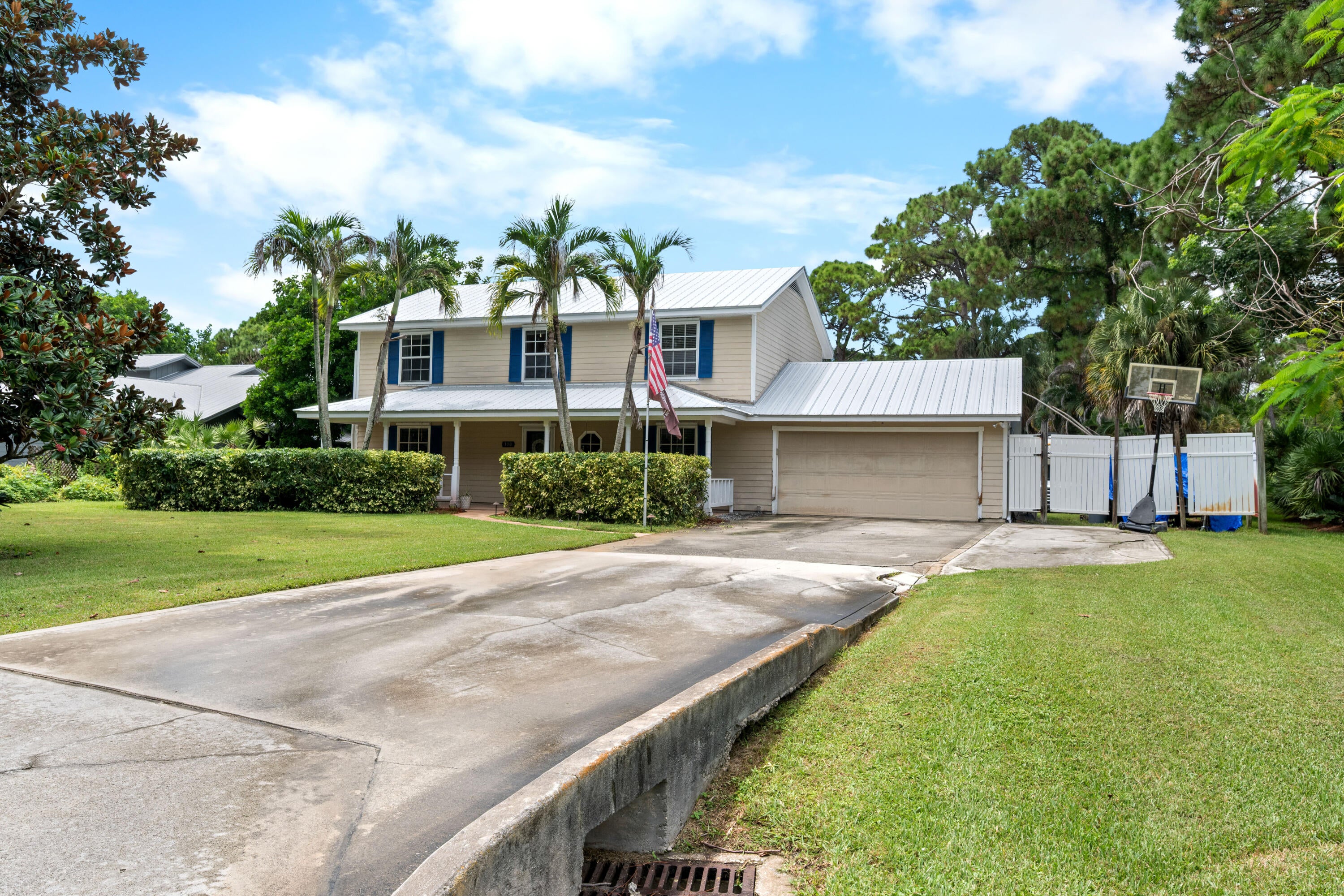 330 NE TOWN Terrace