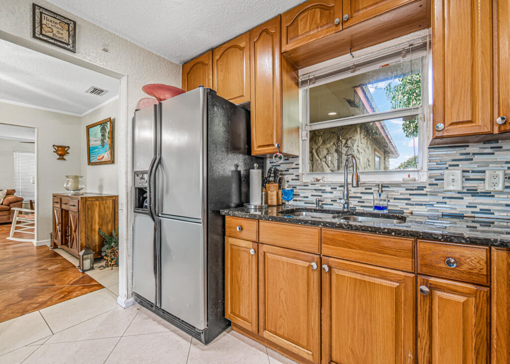 SOUTH SHORE 2 OF WELLINGT - Residential Lease