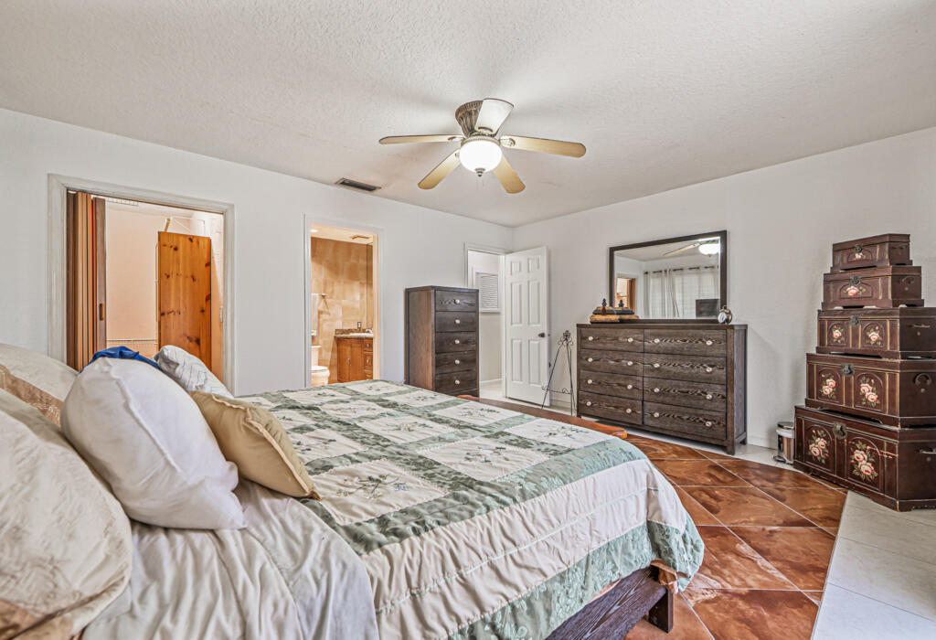 SOUTH SHORE 2 OF WELLINGT - Residential Lease