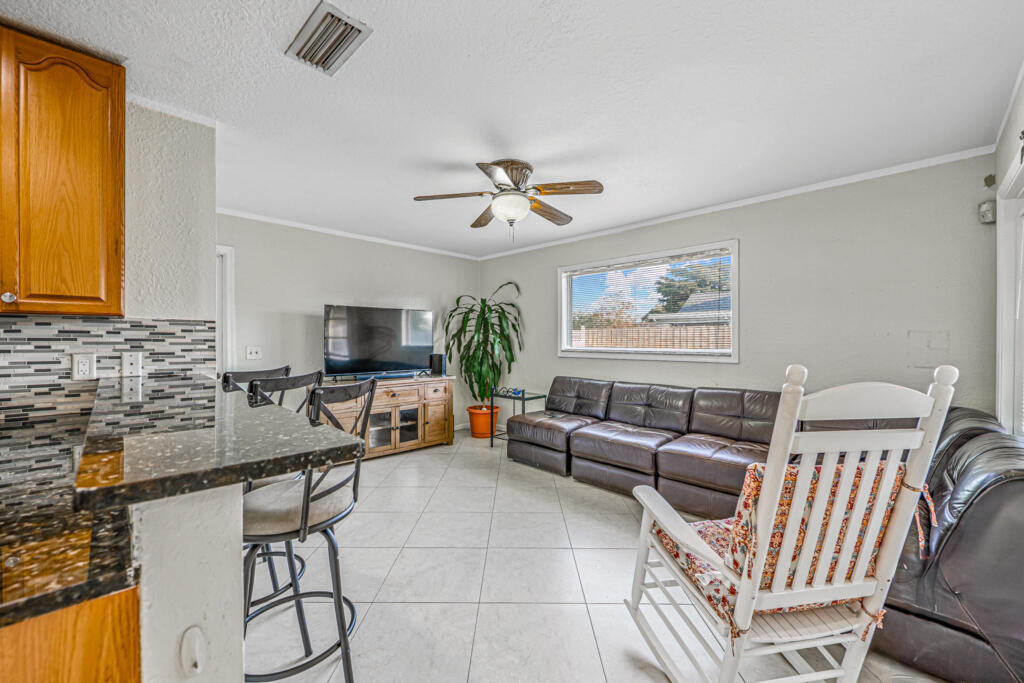 SOUTH SHORE 2 OF WELLINGT - Residential Lease