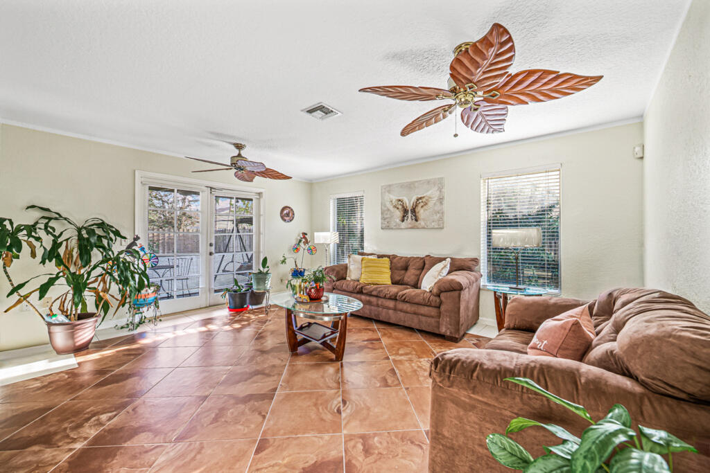 SOUTH SHORE 2 OF WELLINGT - Residential Lease