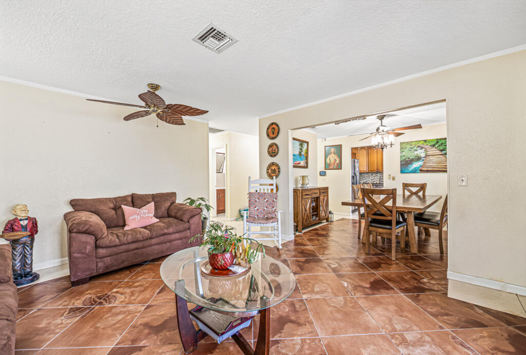 SOUTH SHORE 2 OF WELLINGT - Residential Lease