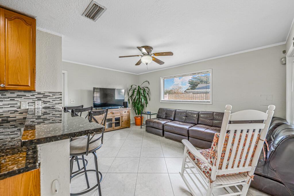 SOUTH SHORE 2 OF WELLINGT - Residential Lease