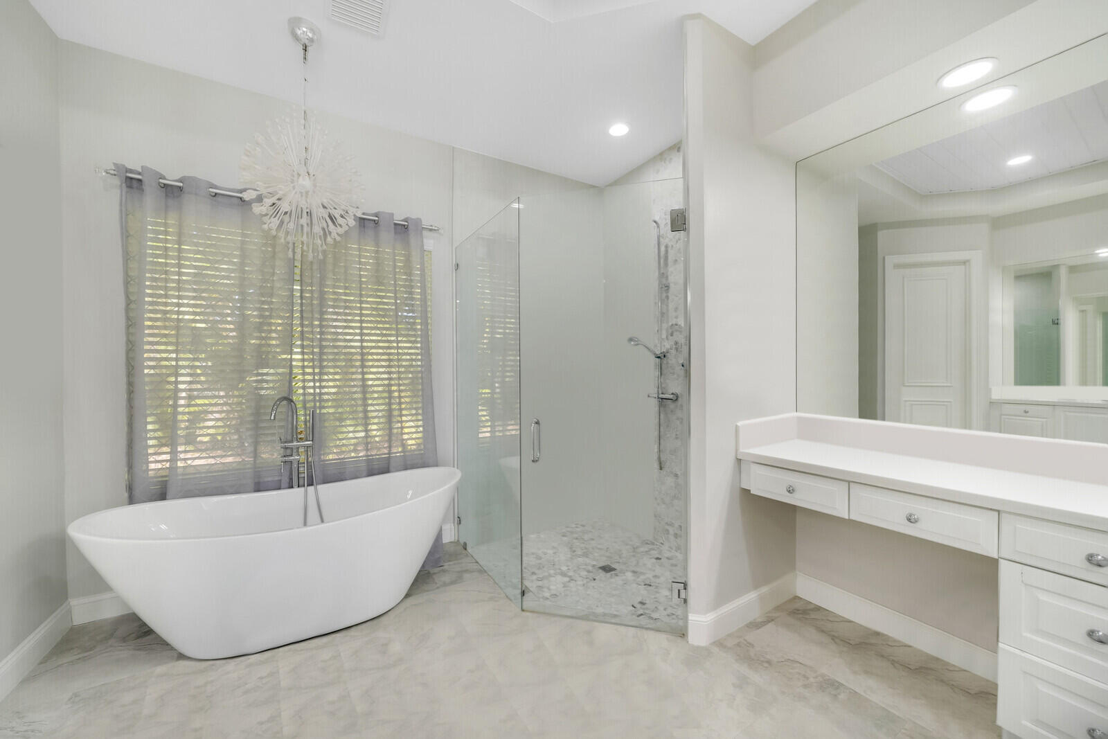 BRISTOL POINTE - Residential