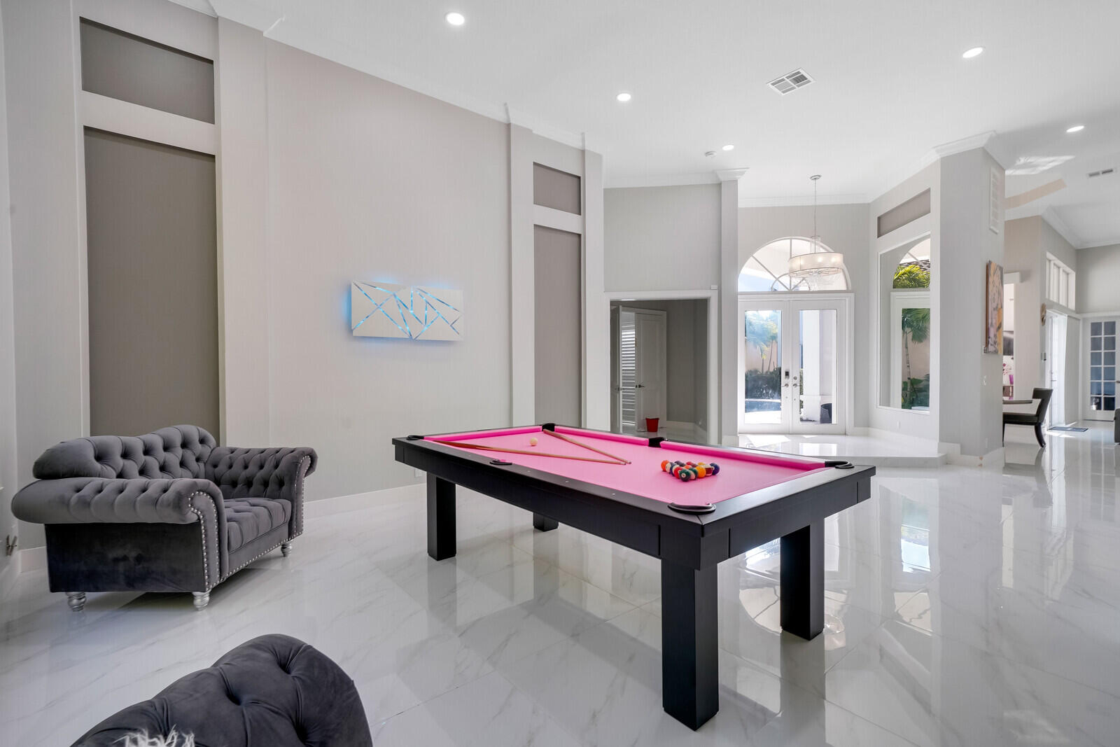 BRISTOL POINTE - Residential