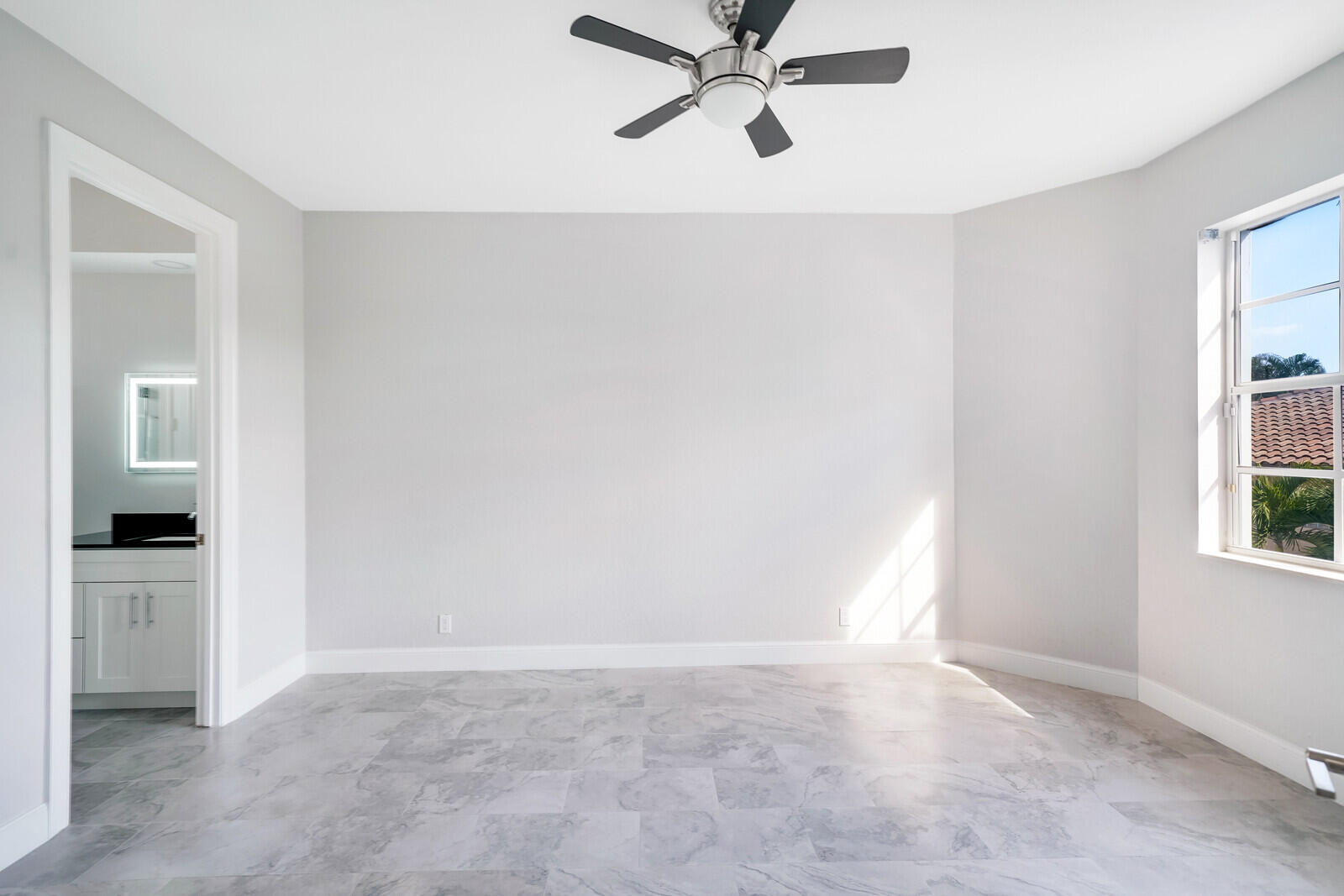 BRISTOL POINTE - Residential