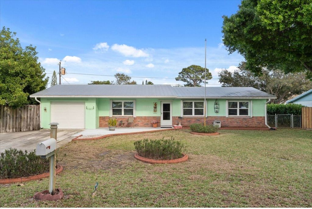 Photo of 1341 SE Seashell Lane, Stuart, FL 34996 (MLS # R11169544)