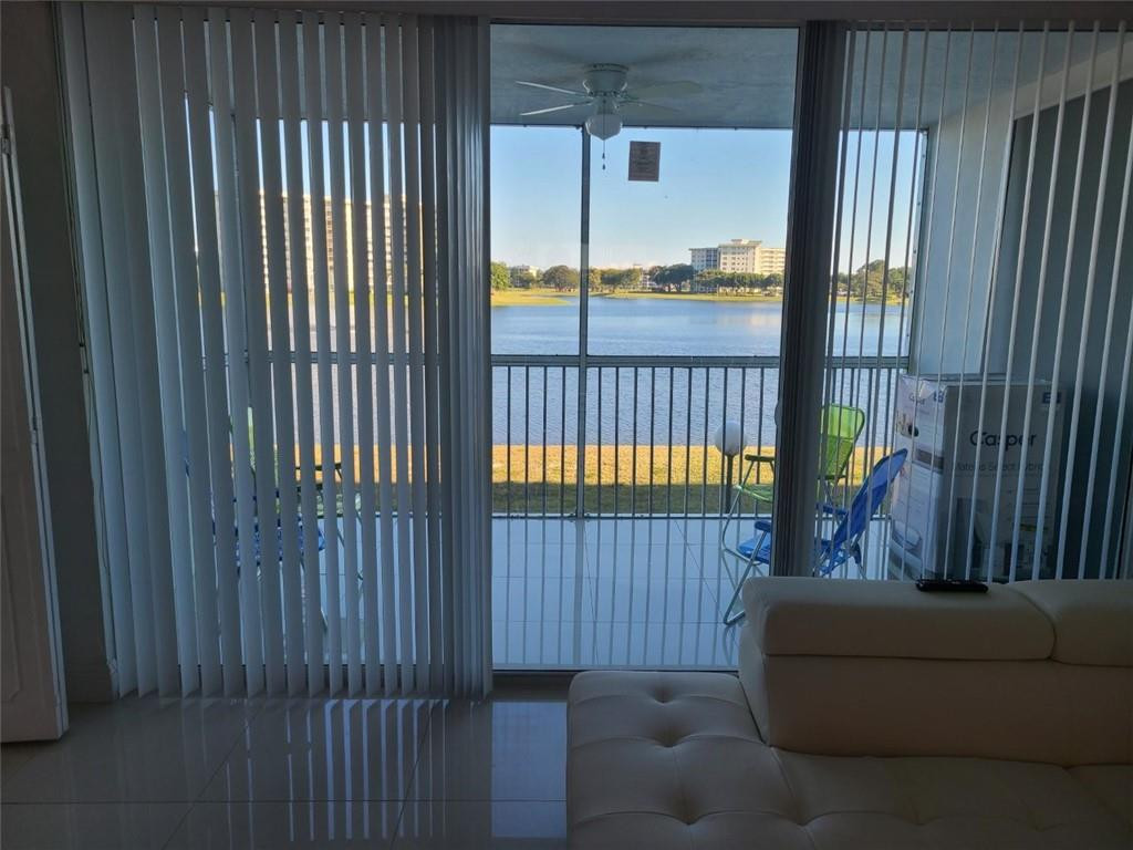 NO 49 PALM-AIRE COUNTRY CLUB - Residential