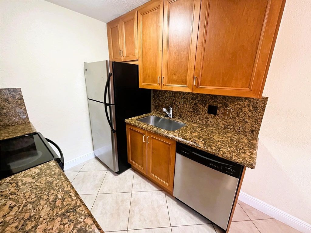 Photo of 1320 NE 18th Street #3, Fort Lauderdale, FL 33305 (MLS # F10497827)