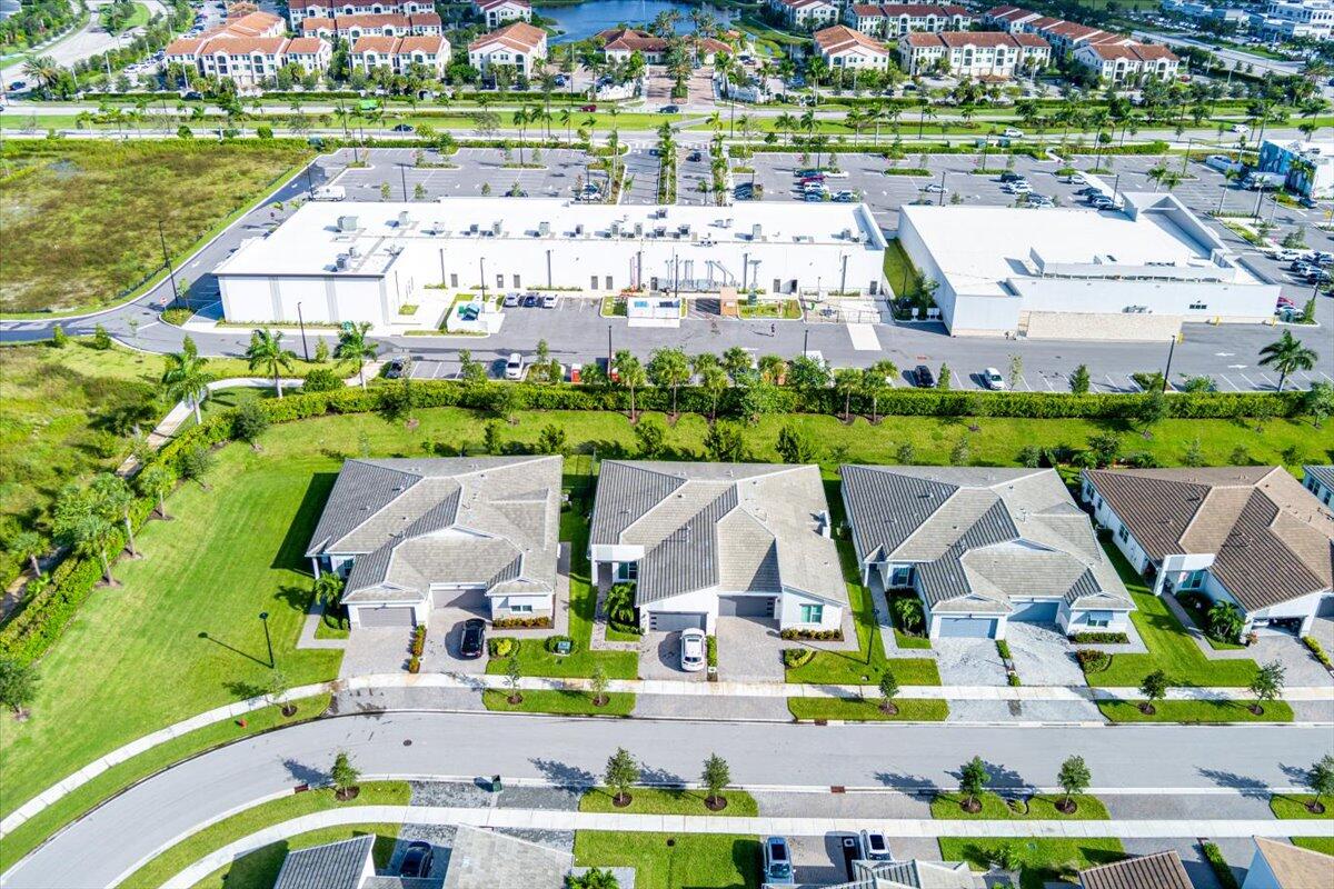 TELARO AT SOUTHERN GROVE - Residential