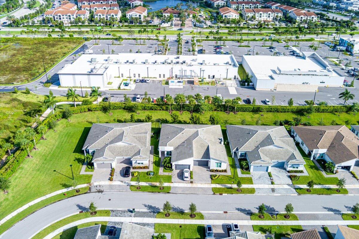 TELARO AT SOUTHERN GROVE - Residential