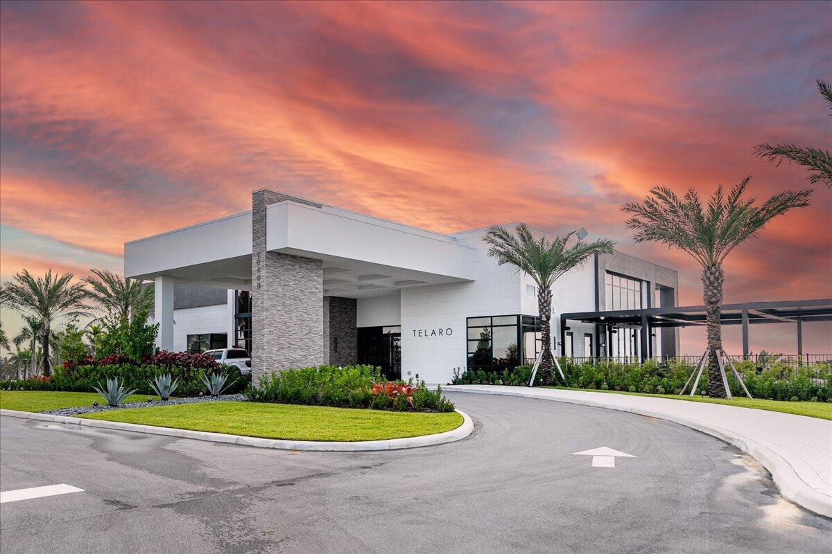 TELARO AT SOUTHERN GROVE - Residential