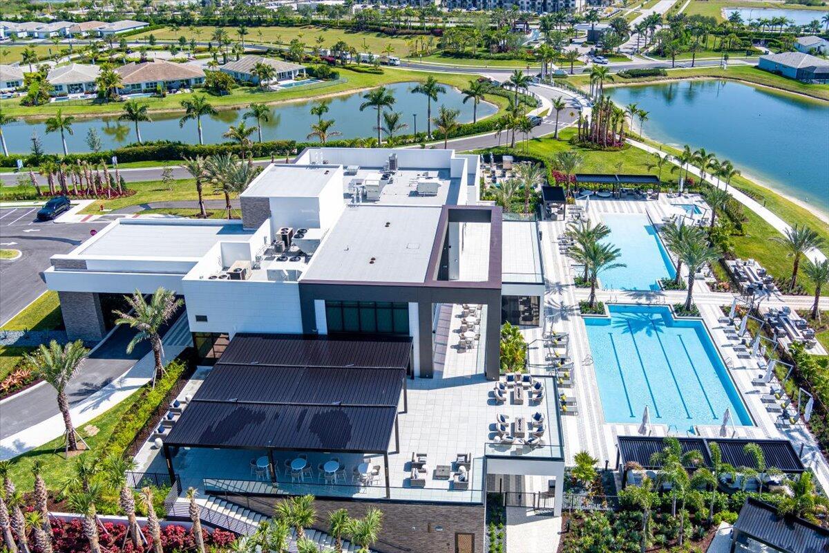 TELARO AT SOUTHERN GROVE - Residential