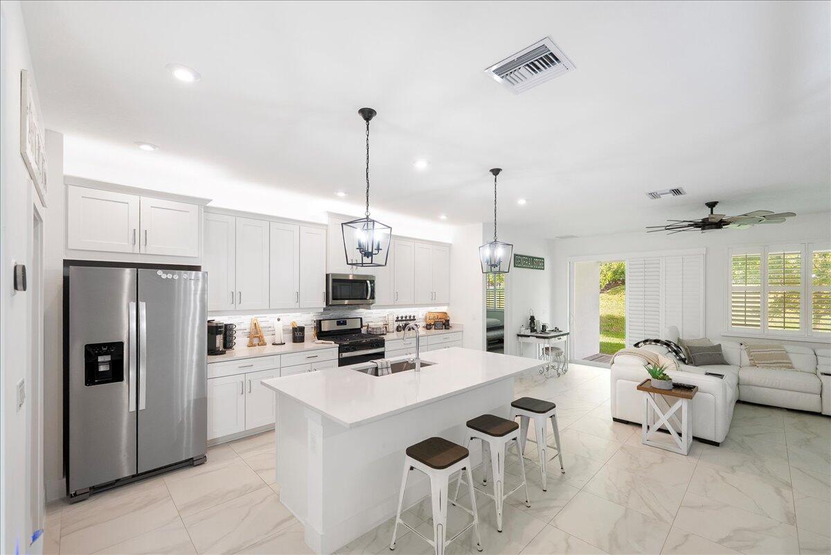 TELARO AT SOUTHERN GROVE - Residential