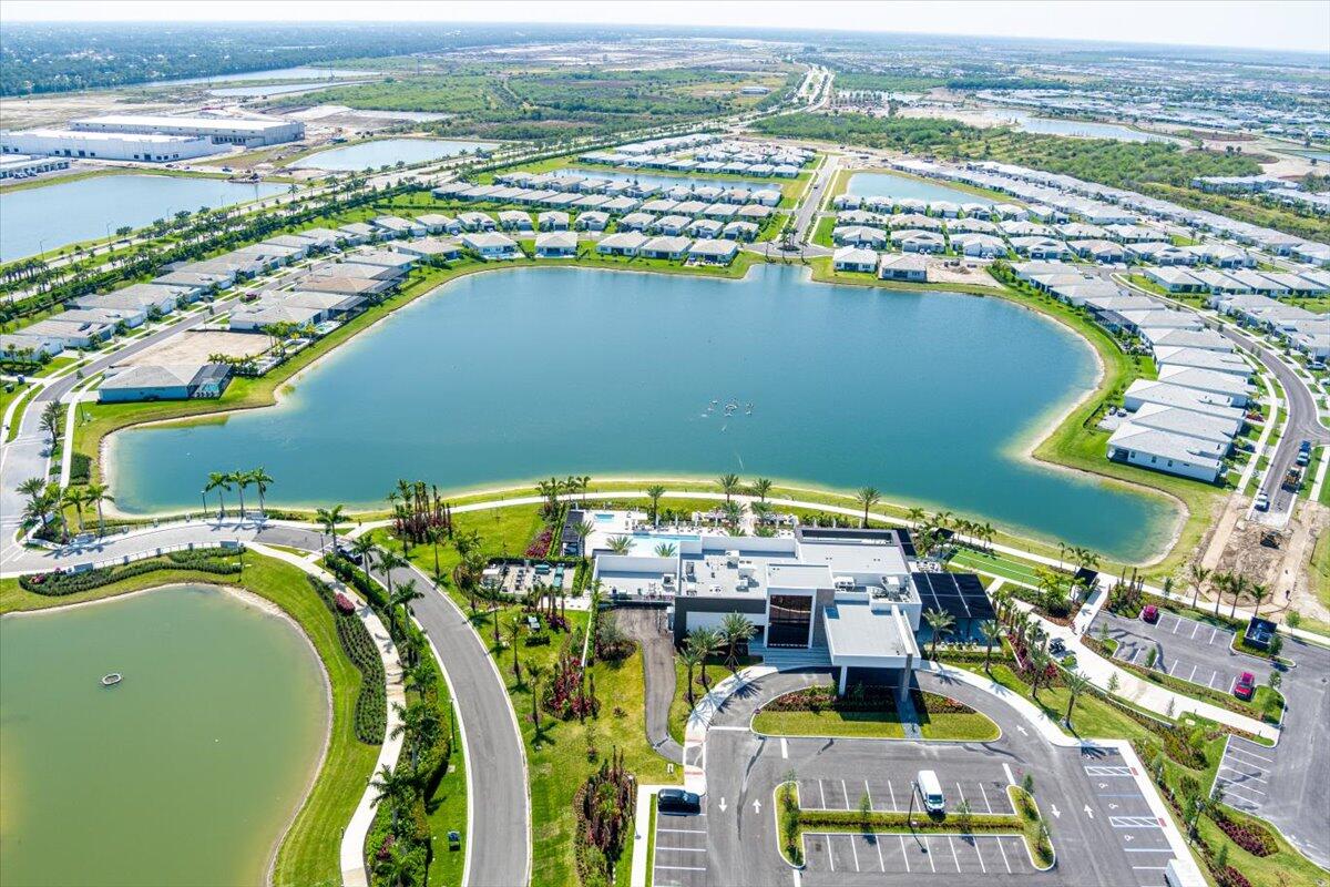 TELARO AT SOUTHERN GROVE - Residential