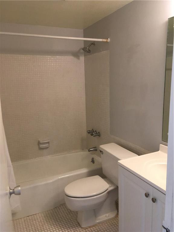 MAYBURY MANSIONS - Residential