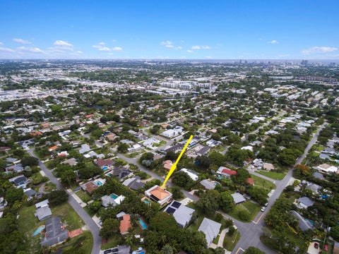 Tiny photo for 2701 NE 2ND Avenue, Wilton Manors, FL 33334 (MLS # B26090477)