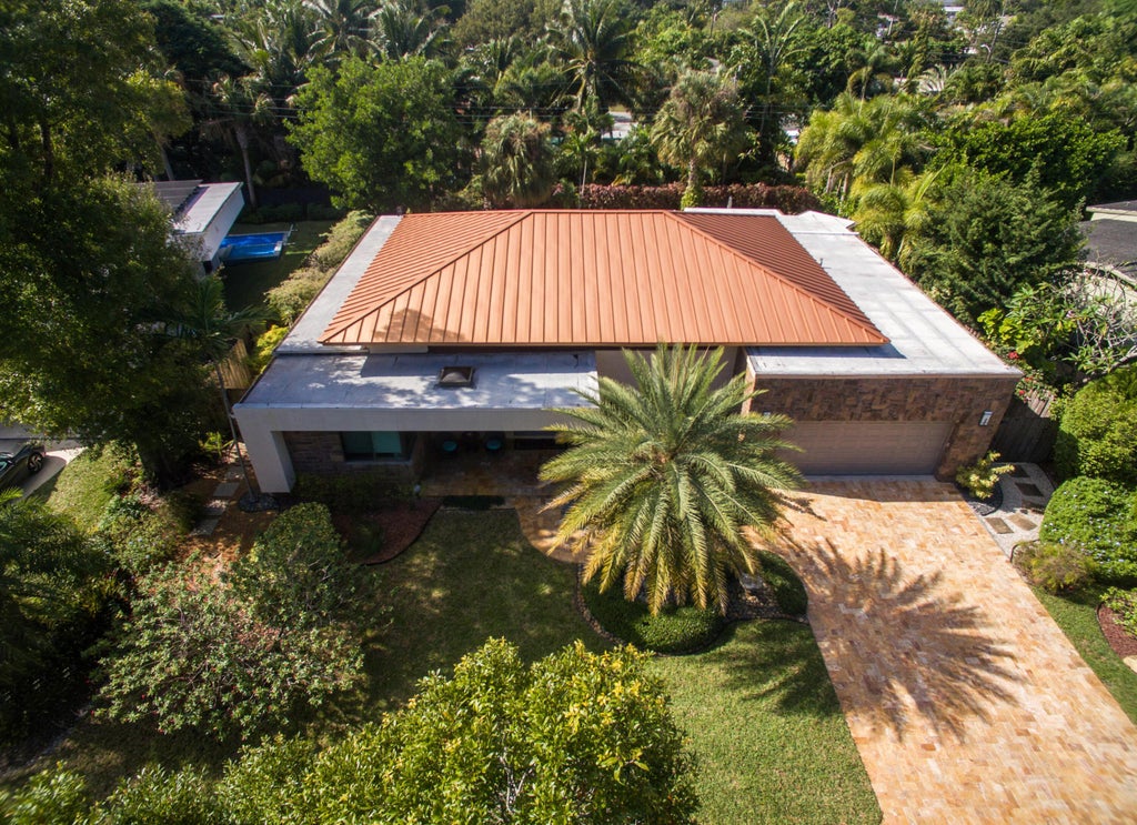 Photo of 2701 NE 2ND Avenue, Wilton Manors, FL 33334 (MLS # B26090477)