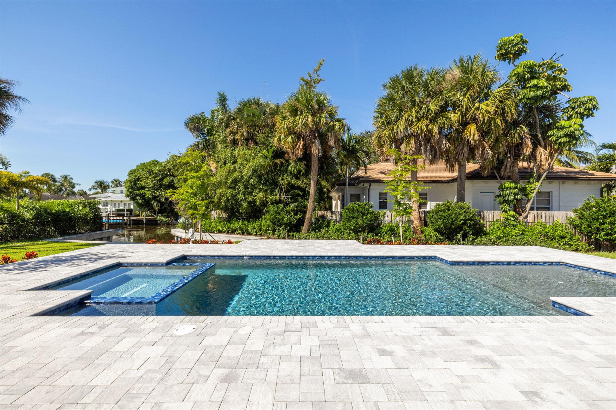 HIDDEN KEY - Residential