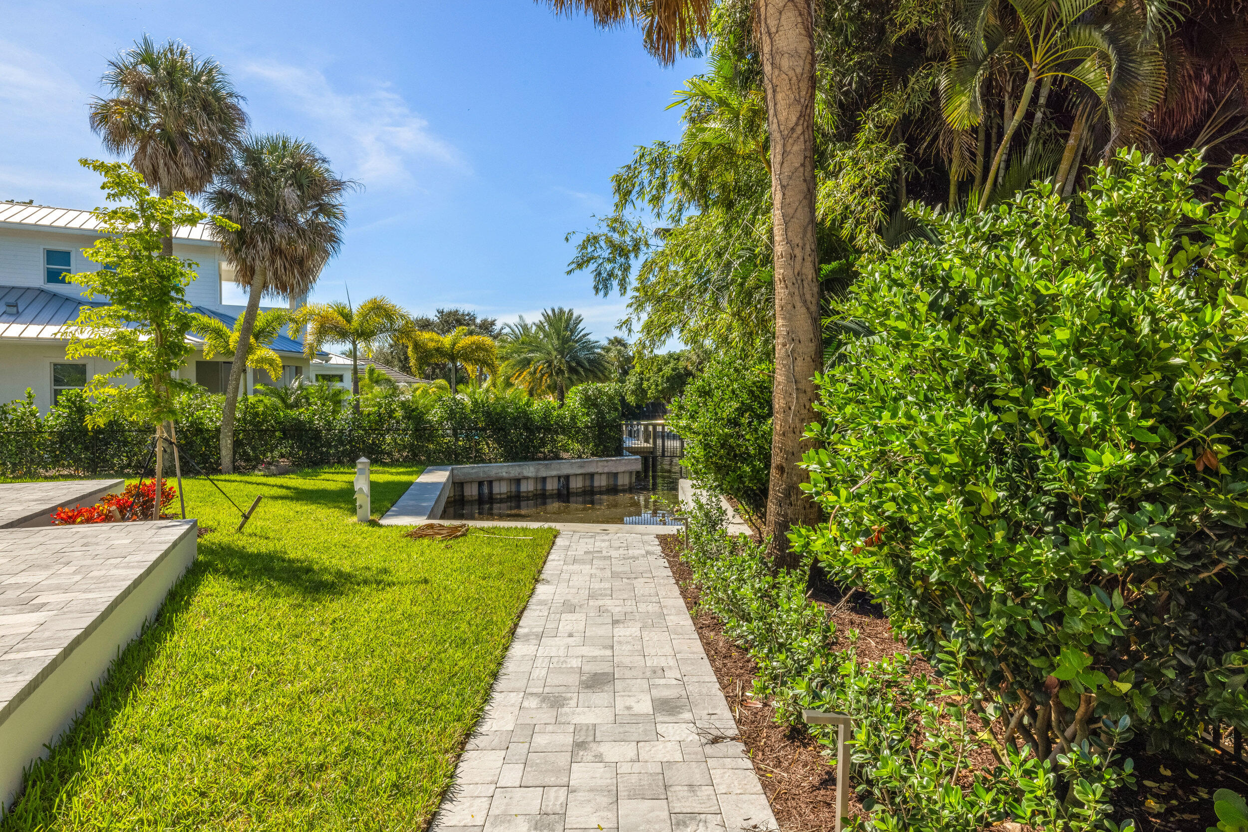 HIDDEN KEY - Residential