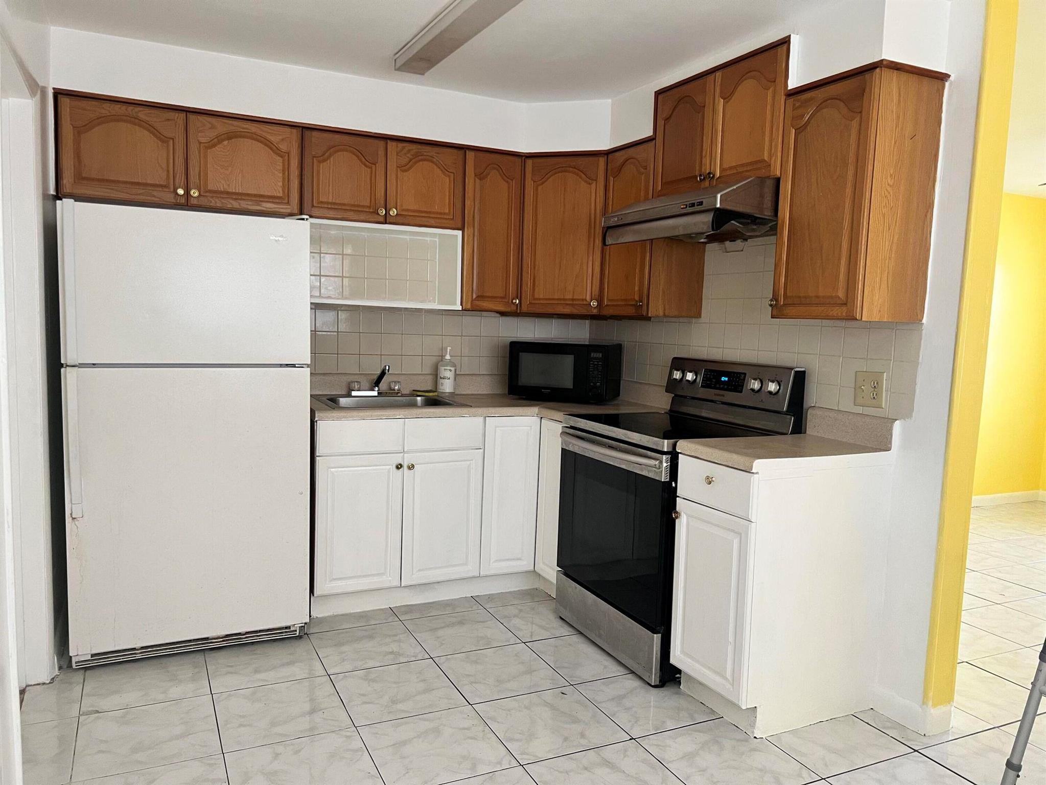 Properties 5042 Eadie Place
