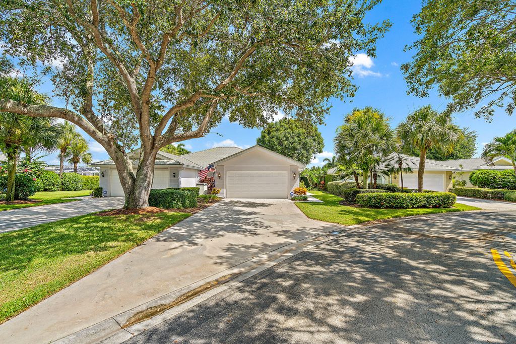 Photo of 175 Brier Circle, Jupiter, FL 33458 (MLS # R10950398)