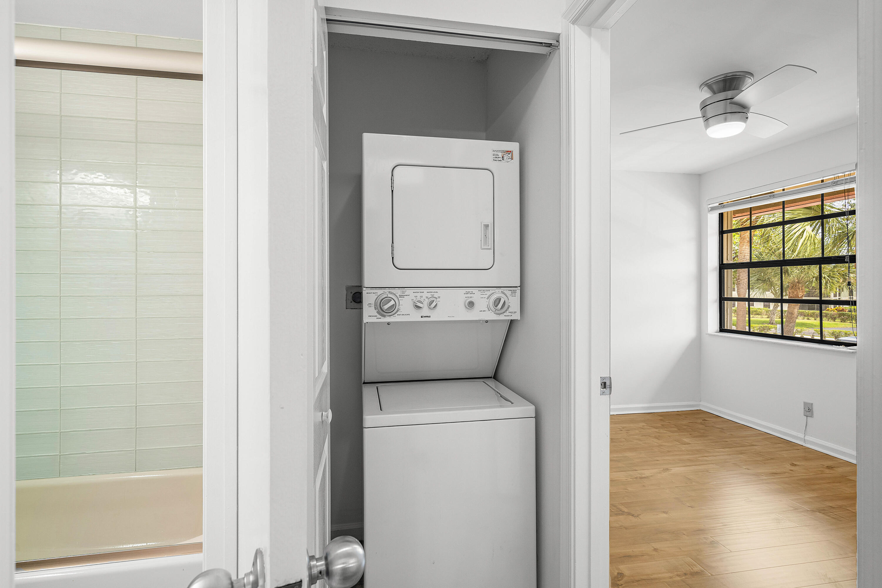 DIPLOMAT SQUARE CONDO - Residential Lease