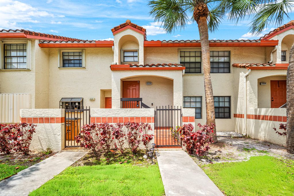 Photo of 206 Congressional Way #206, Deerfield Beach, FL 33442 (MLS # B26027780)
