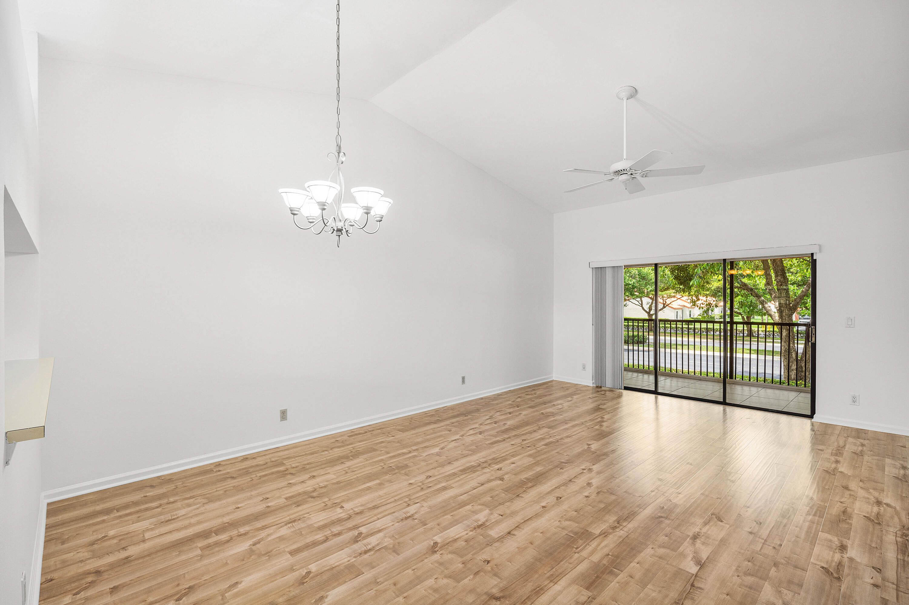 DIPLOMAT SQUARE CONDO - Residential Lease