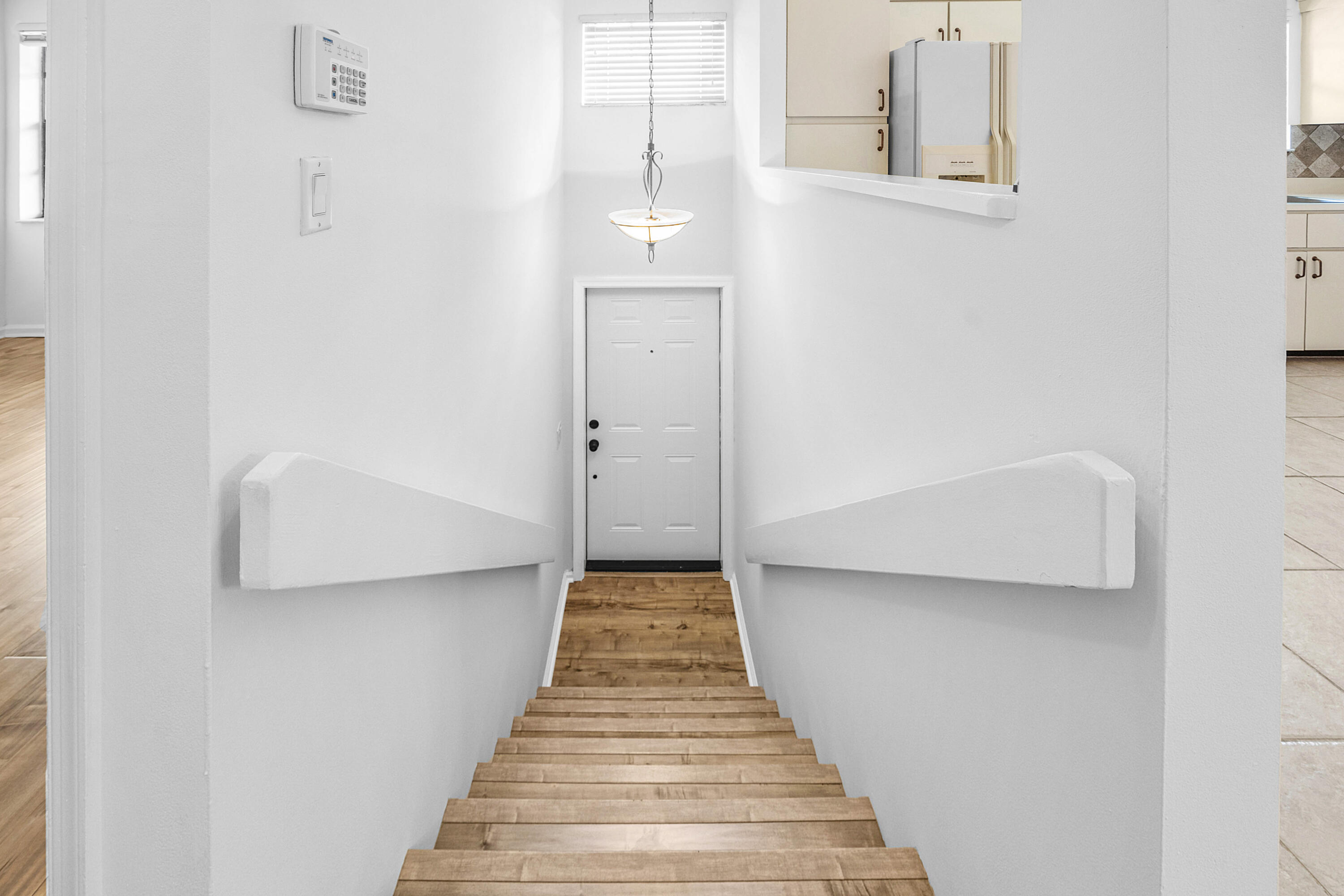 DIPLOMAT SQUARE CONDO - Residential Lease