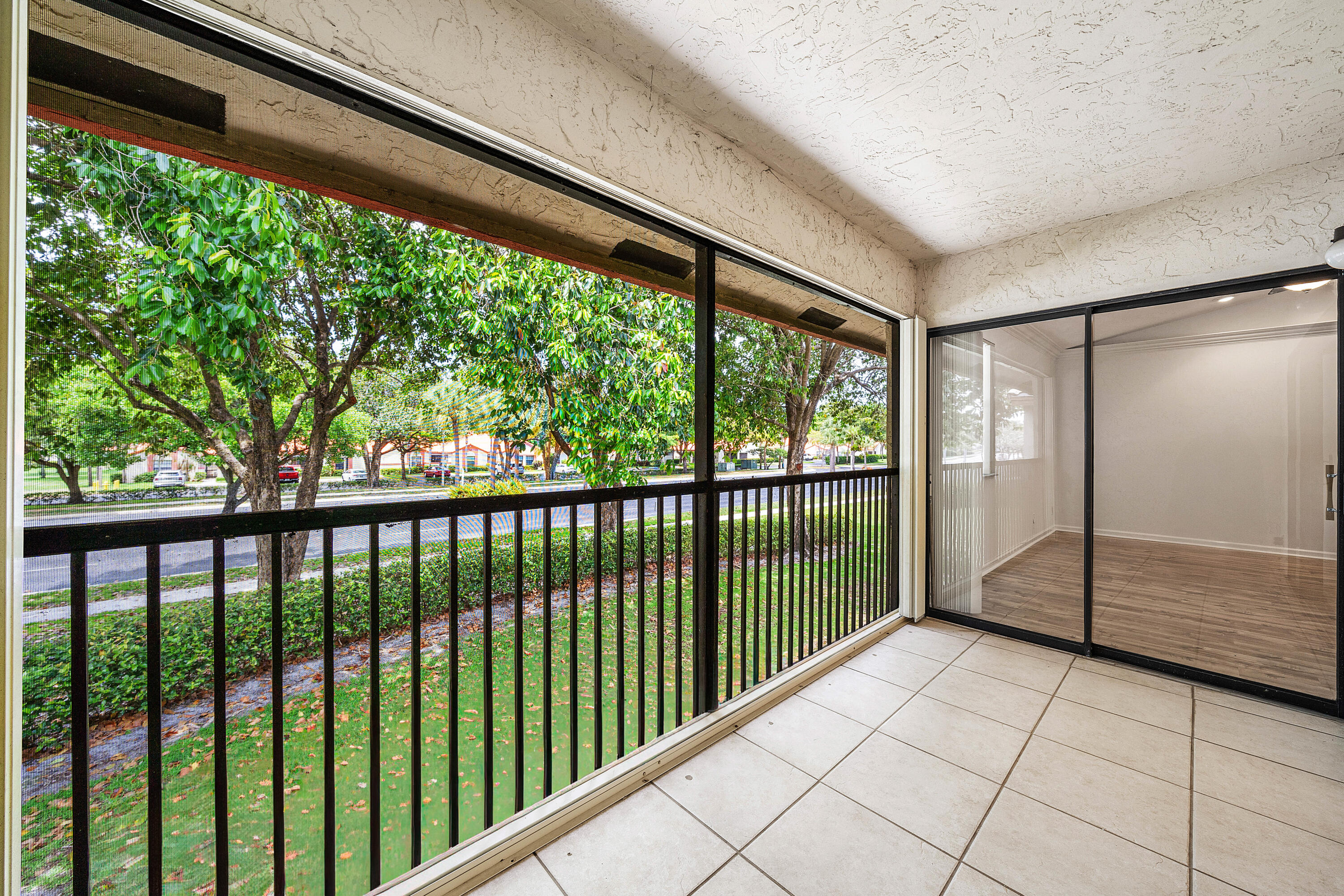 DIPLOMAT SQUARE CONDO - Residential Lease