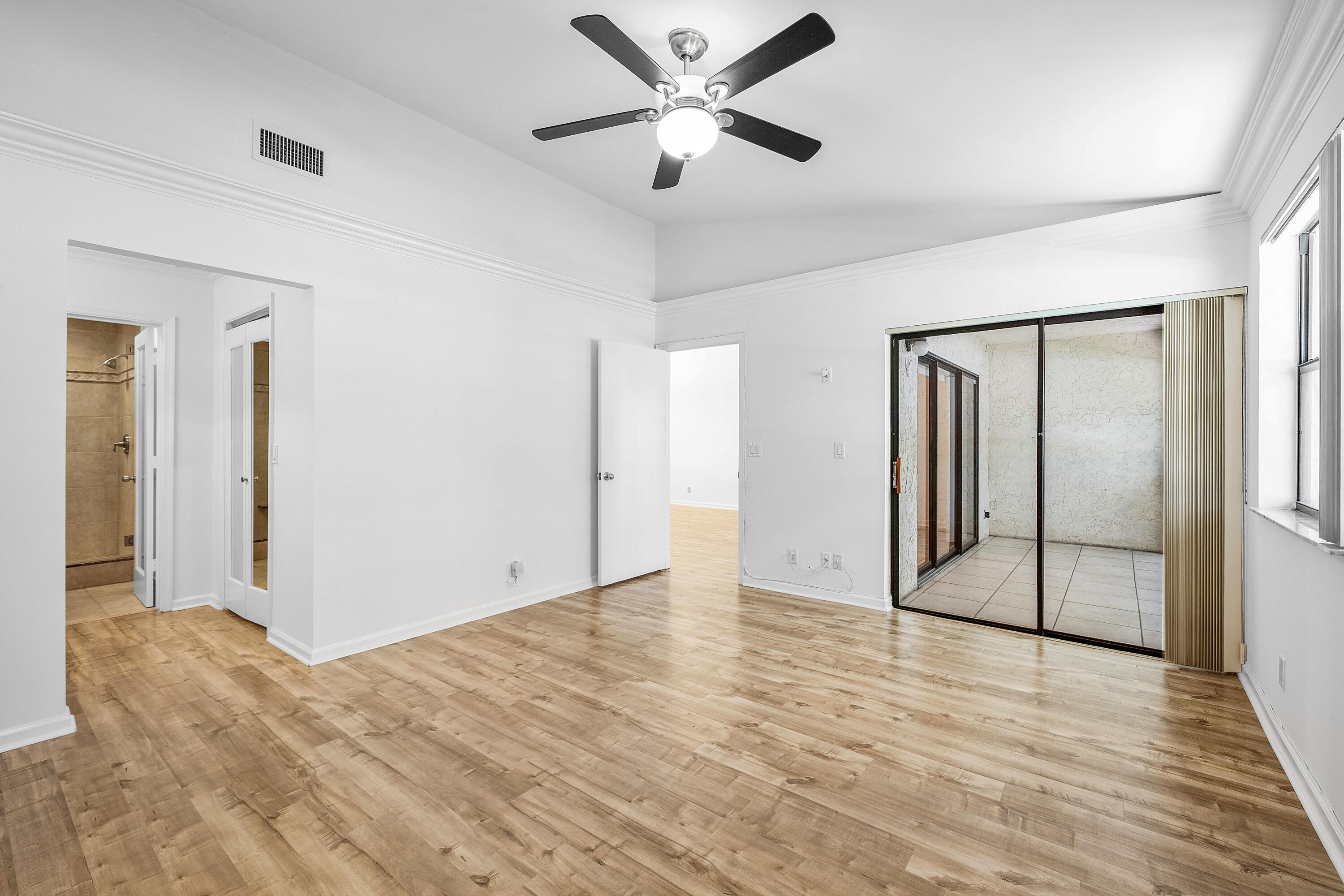 DIPLOMAT SQUARE CONDO - Residential Lease