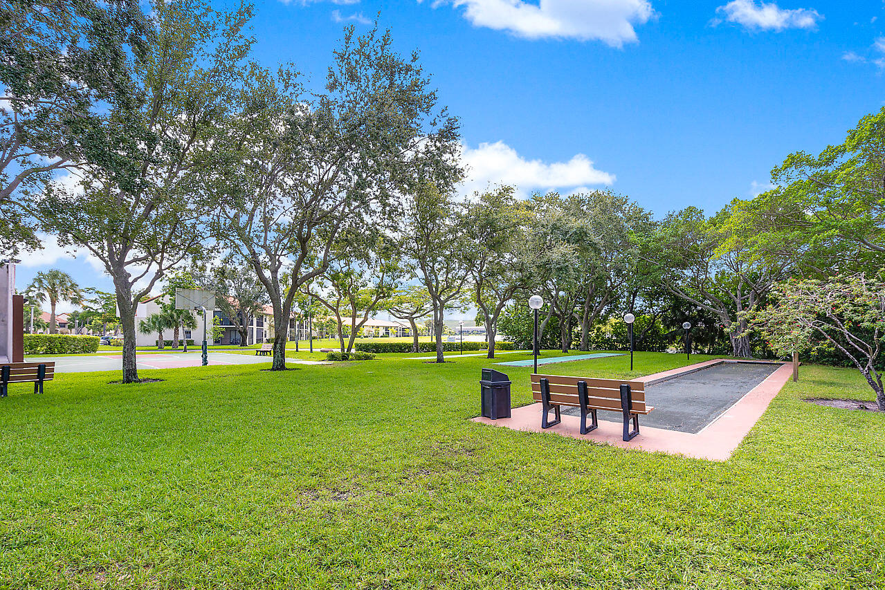 DIPLOMAT SQUARE CONDO - Residential Lease