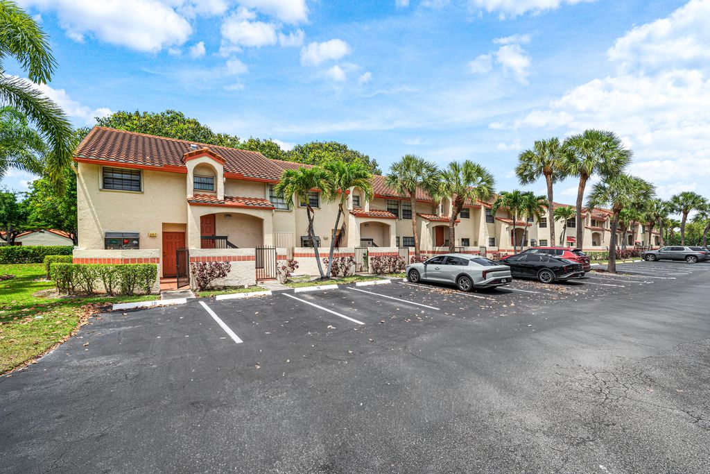Photo of 206 Congressional Way #206, Deerfield Beach, FL 33442 (MLS # B26027780)