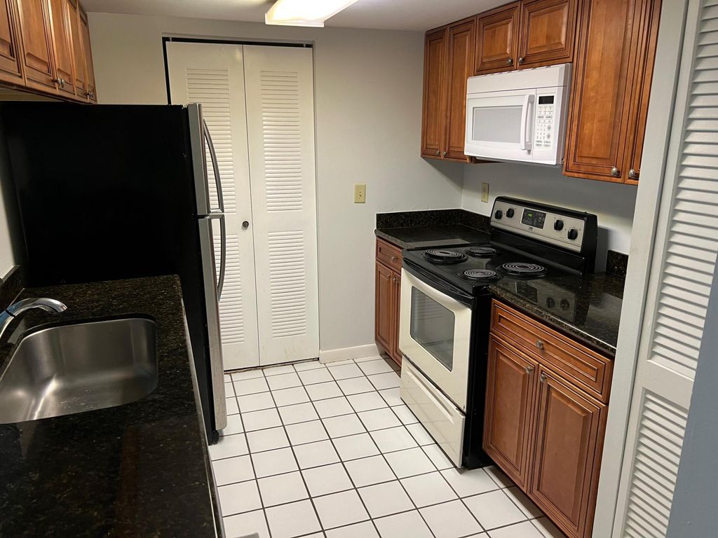 Photo of 9901 Westview Drive #314, Coral Springs, FL 33076 (MLS # B26017425)