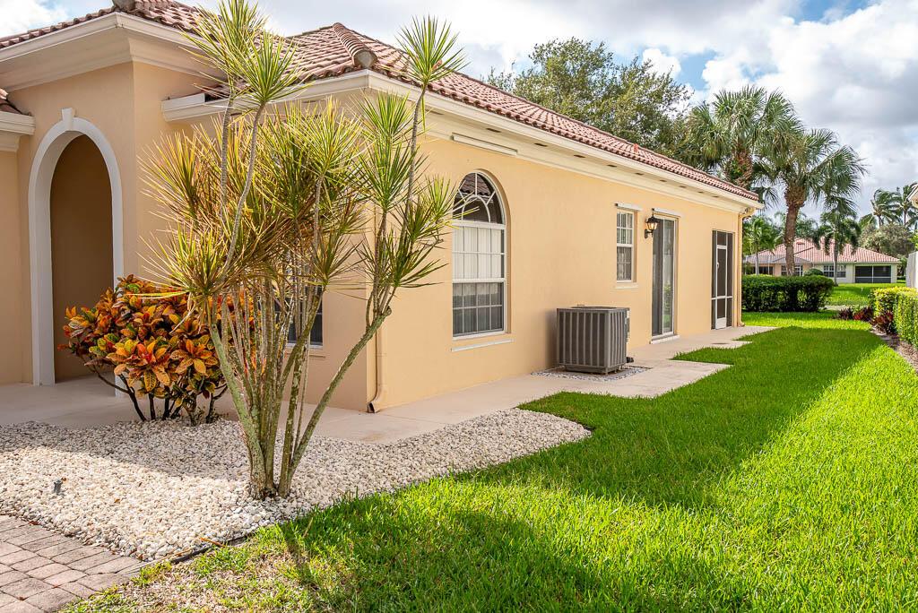 VILLAGEWALK OF WELLINGTON - Residential Lease