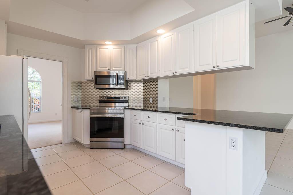 VILLAGEWALK OF WELLINGTON - Residential Lease