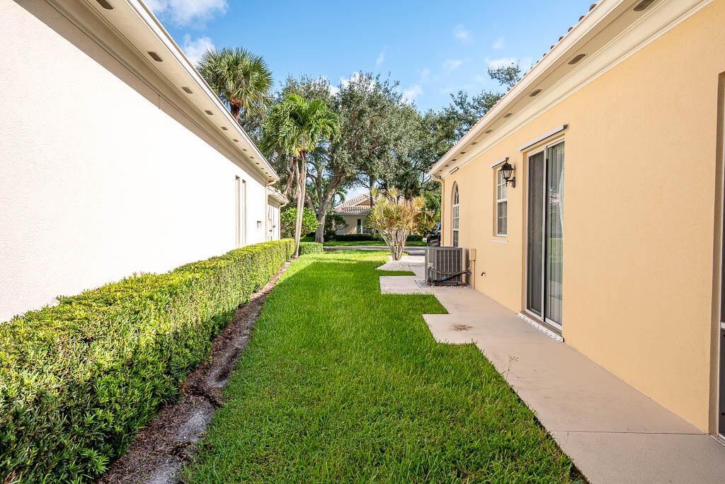 VILLAGEWALK OF WELLINGTON - Residential Lease