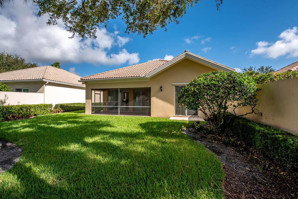 VILLAGEWALK OF WELLINGTON - Residential Lease