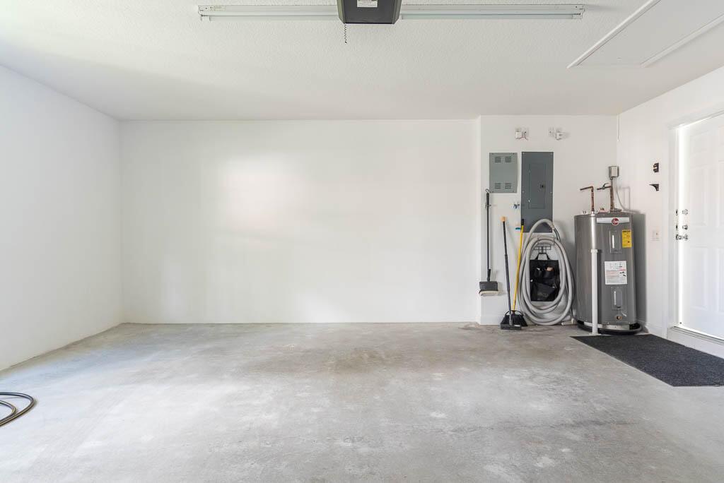 VILLAGEWALK OF WELLINGTON - Residential Lease