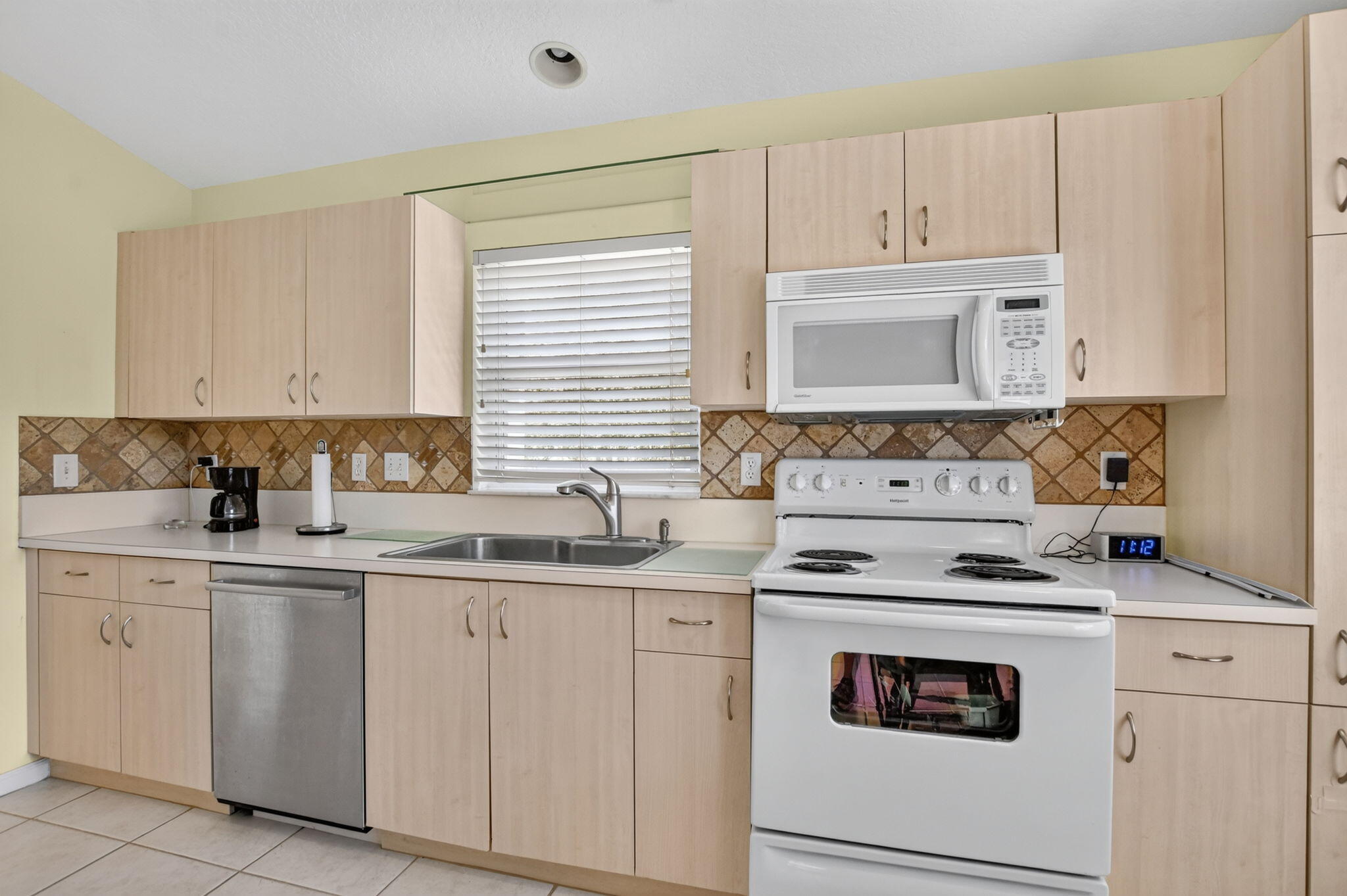 13030 Hampton Lakes Circle