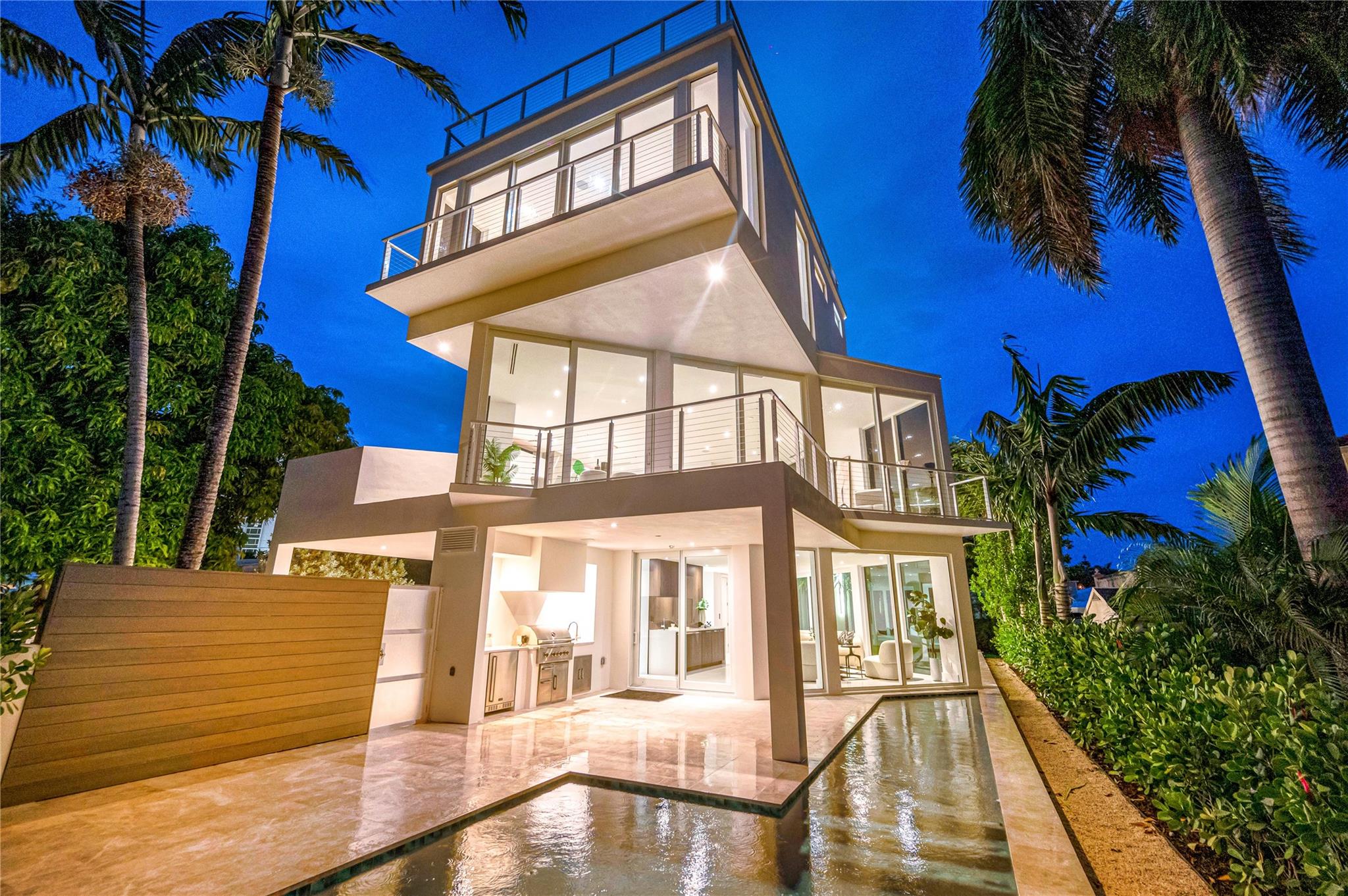 Lauderdale Beach 4-2 B - Residential