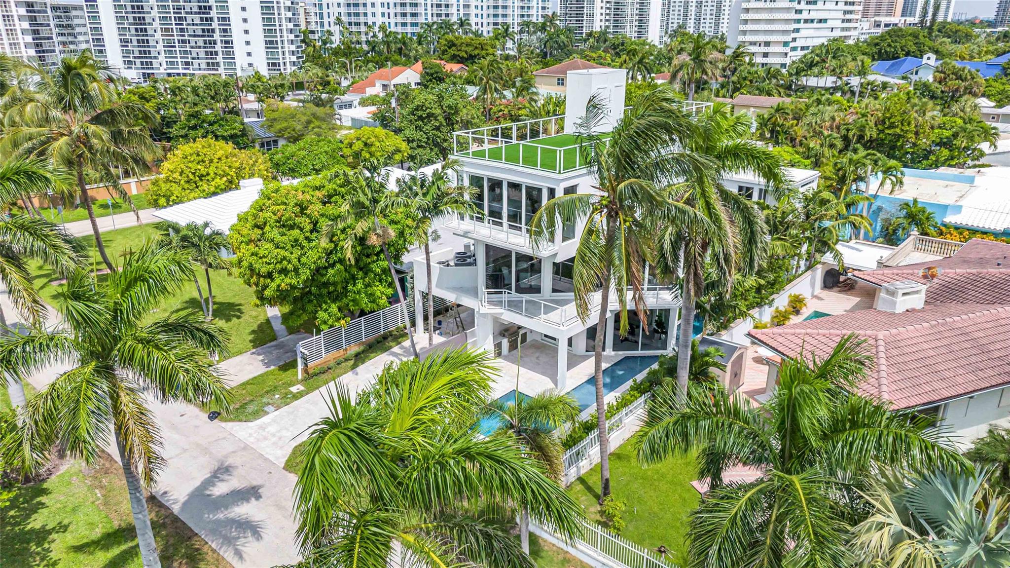 Lauderdale Beach 4-2 B - Residential