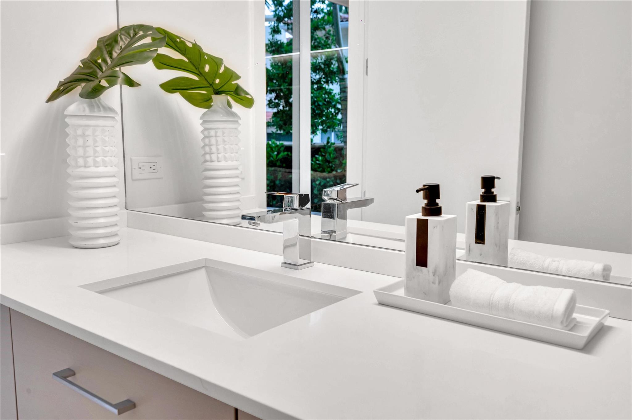 Lauderdale Beach 4-2 B - Residential