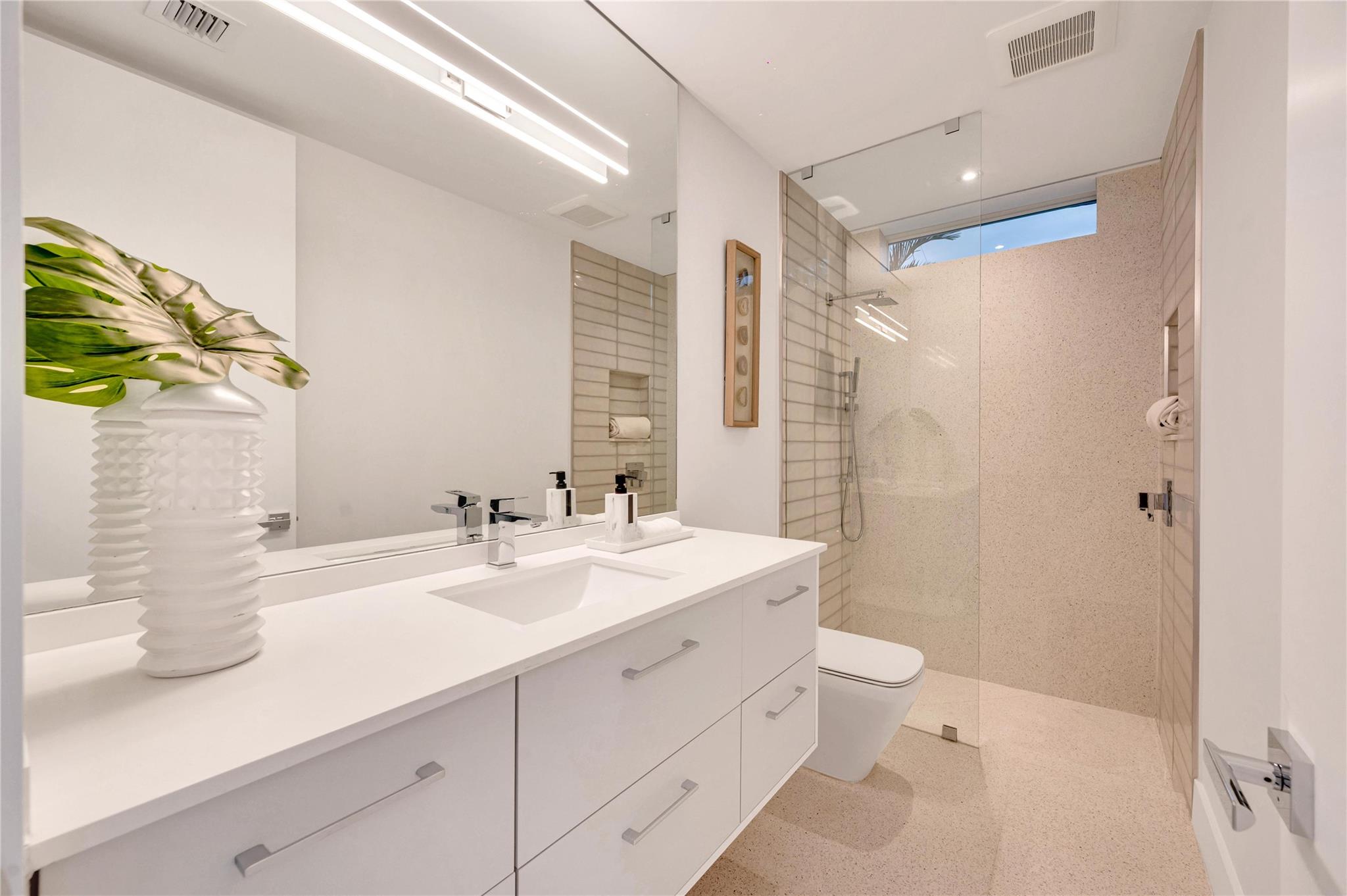 Lauderdale Beach 4-2 B - Residential