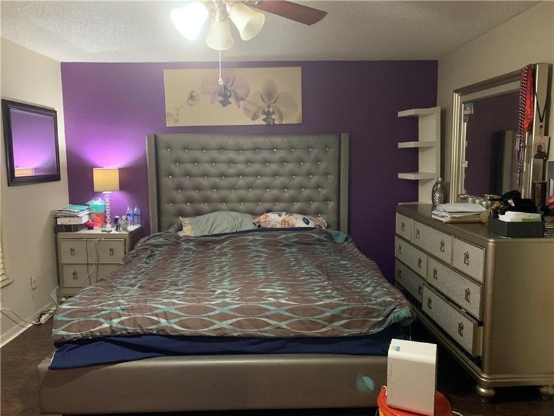 WIMBLEDON TOWNHOUSE II- - Residential