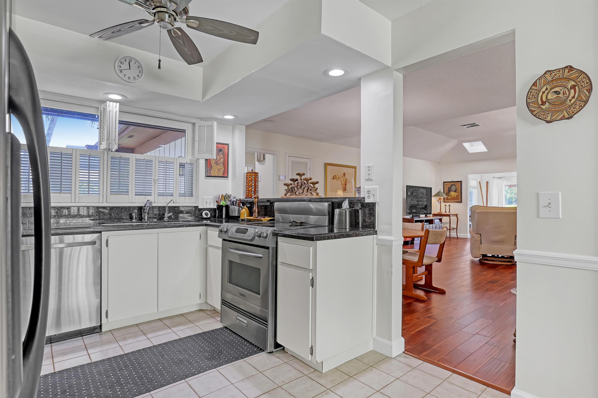 EASTPOINTE COUNTRY CLUB 8 - Residential Lease