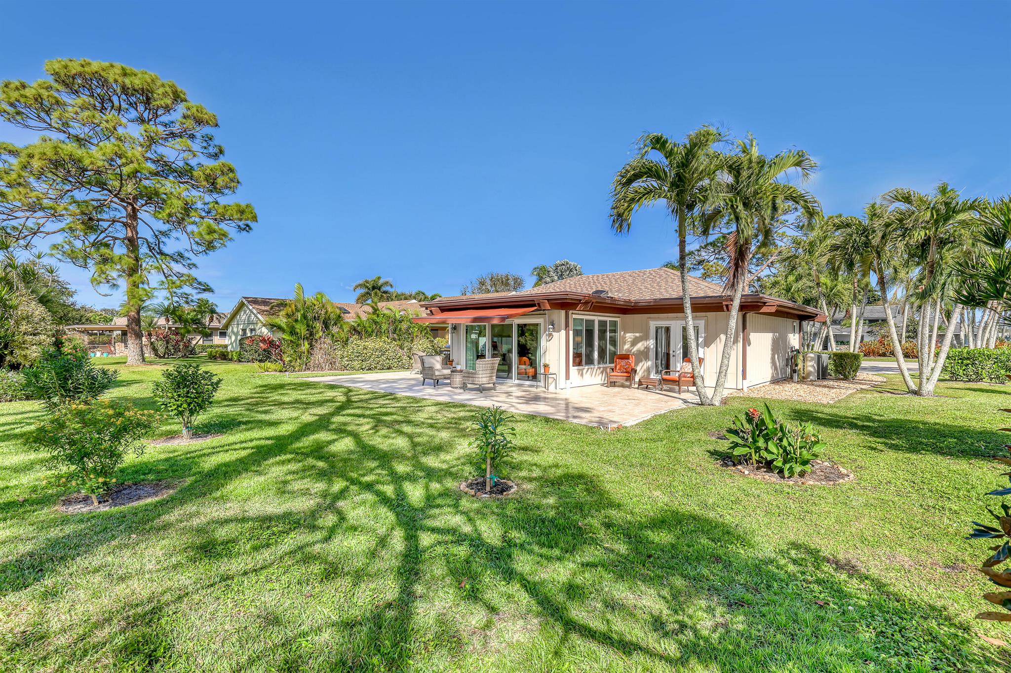 EASTPOINTE COUNTRY CLUB 8 - Residential Lease